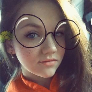 Meet your Posher, Elise